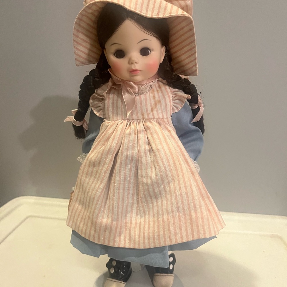 14" Madame Alexander Doll Rebecca 1586